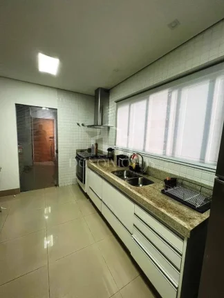 Imagem Apartamento com 4 dorms. - 187 m² no Campestre - Santo André - SP