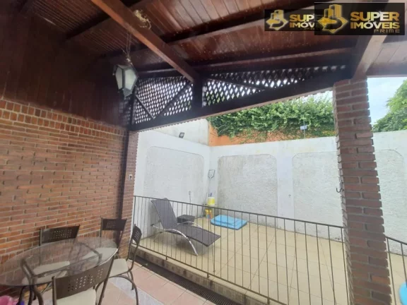 Imagem Casa Alto Padrão para Venda na Colina do Sol Pelotas-RS