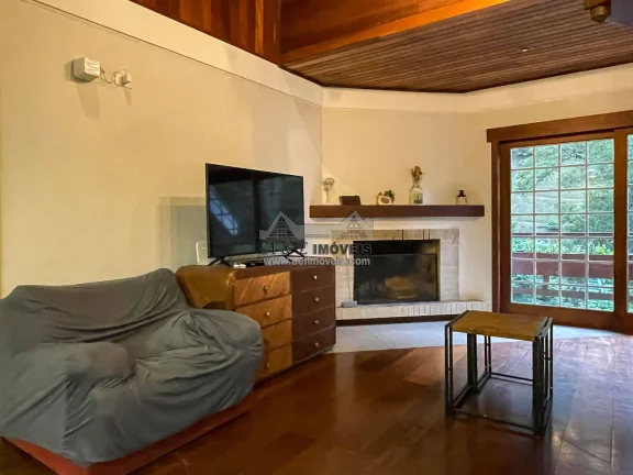Imagem Cobertura Duplex em Capivari, 2 suítes, mezanino com lazer interno