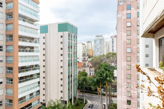 Imagem Parte plana dos Jardins - 3 Suítes - 4 Vagas - 189 m²