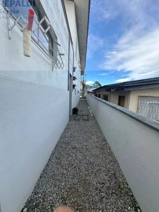 Imagem Imperdível Casa à venda em Criciúma-SC, Bairro Mina Brasil: 4 quartos, 1 suíte, 3 salas, 4 banheiros, 3 vagas, 220m2!