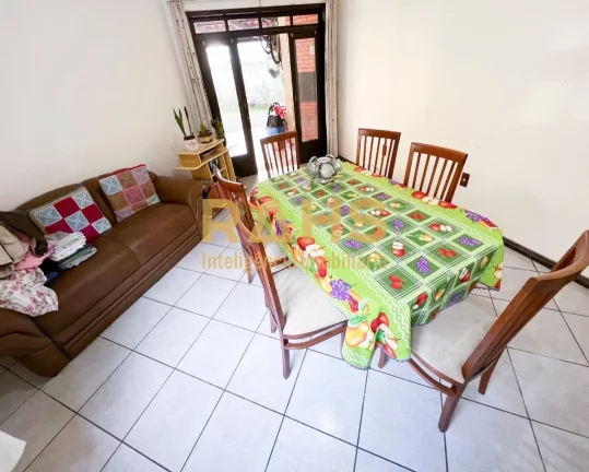 Imagem Casa no Bairro Costa e Silva, averbada com 221 m2 de área construida Ótima casa averbada no Bairro...