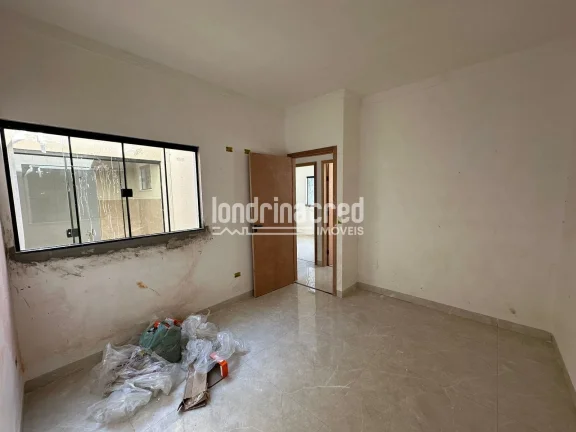 Imagem Linda casa no Jd. Antares, próxima à Av. São João, com 3 dormitórios, sendo 1 suíte, e conceito aberto entre sala e cozinha. Conforto e praticidade garantidos.