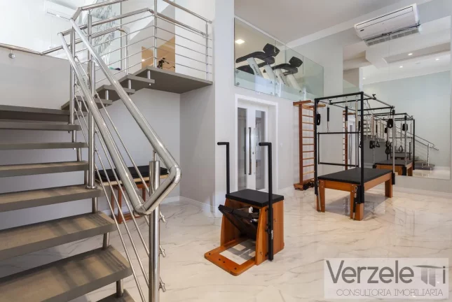 Imagem Apartamento 4 ou + dormitórios para Venda em Balneário Camboriú / SC no bairro Centro