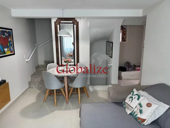 Imagem Casa em Villagio com 2 Dormitórios e Garagem para 3 Carros ? Santos R$ 885 mil