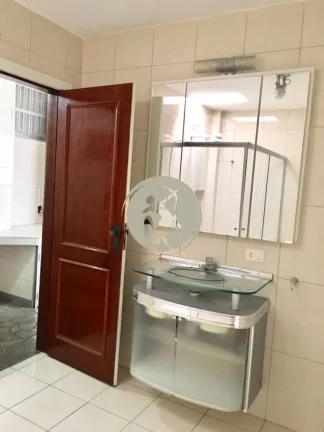Imagem Lindo sobrado com piscina