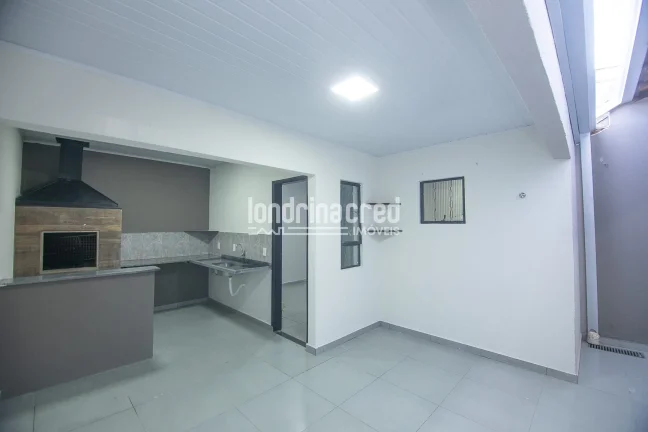 Imagem Excelente Sobrado Geminado à Venda na Parte Alta do Bairro: 4 Dormitórios, Espaço Gourmet, Suíte no Térreo, Garagem para 2 Carros e Localização Privilegiada!