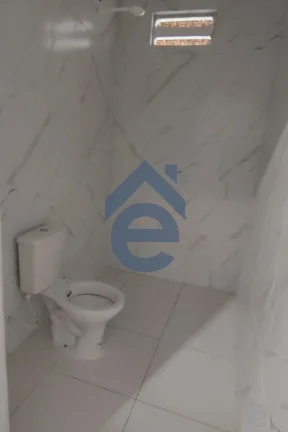 Imagem Casa à venda na Ponta Grossa, frente para 2 ruas, arejado, 2/4, ótimo local
