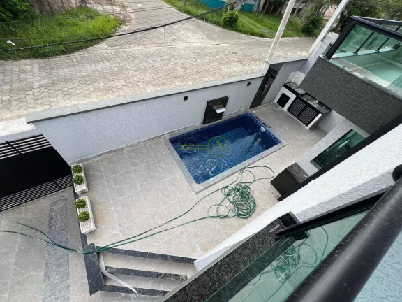 Imagem Sobrado novo a venda Cozinha planejada Suíte master com closet Peruíbe