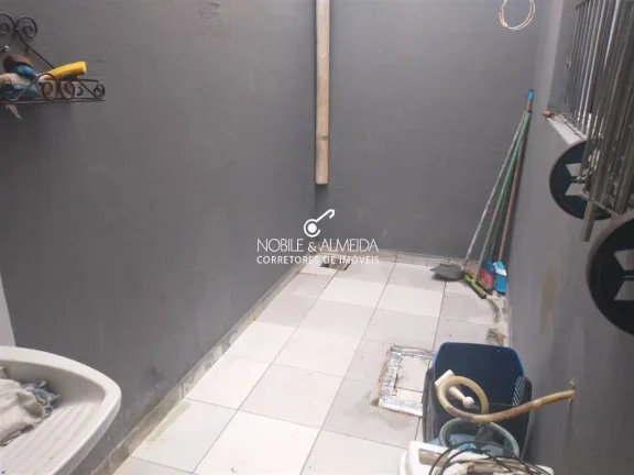 Imagem Sobrado individual, 2 vagas garagem.