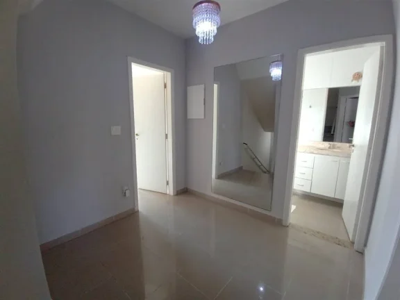 Imagem Sobrado Triplex na Vila Tupi em Praia Grande SP