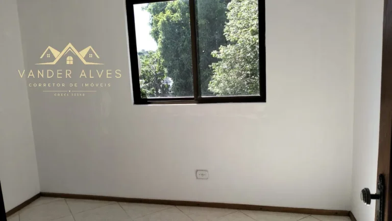 Imagem Imperdível casa para venda ou locação em Foz do Iguaçu-PR, 4 quartos, 1 suite, 2 salas, 2 banheiros, 3 vagas de garagem.
