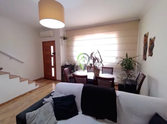 Imagem Aconchegante Sobrado em Villagio no charmoso bairro do Boqueirão
