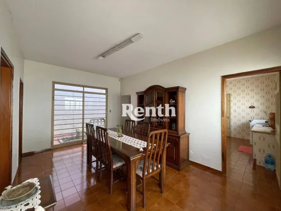 Imagem Casa com 4 dormitórios, por R$ 820.000 - Vila Aparecida - Rio Claro/SP