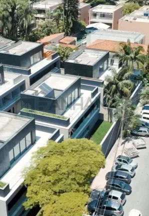 Imagem Casa de condomínio no Jardim Paulistano, com suas 5 suítes, terraço, piscina e 6 vagas de garagem, é um verdadeiro sonho para quem busca um lar espaço