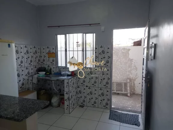 Imagem Sobrado com 4 casas à venda no Embu das Artes