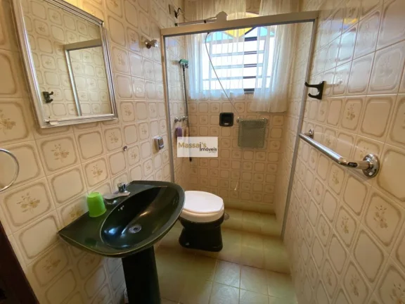 Imagem Casa à venda, com 3 quartos, 195m2
