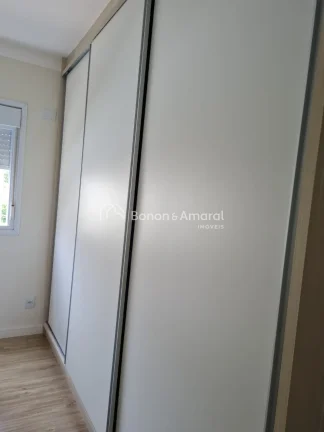 Imagem Lindo apartamento, completo e rico em armários. O imóvel possui 3 quartos, 1 suíte, living para 2...
