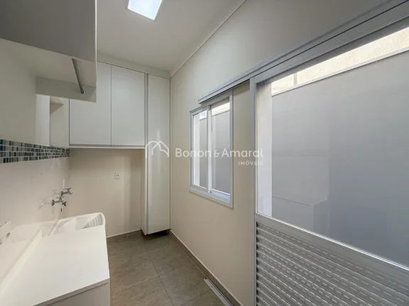 Imagem Encante-se com esta belíssima casa em condomínio, que une planta moderna, excelente iluminação n...