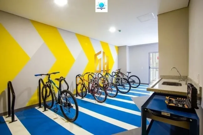 Imagem Apartamento com 3 quartos no Setor Coimbra, com 79m² de área privativa, o apartamento possui:

- S...