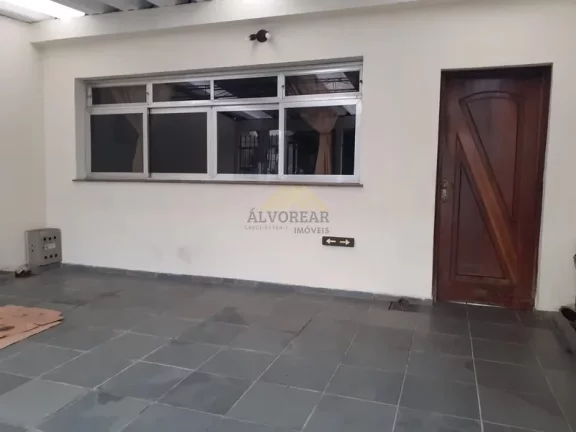Imagem Sobrado Impecável com 3 Dormitórios e Charme Inaualável!