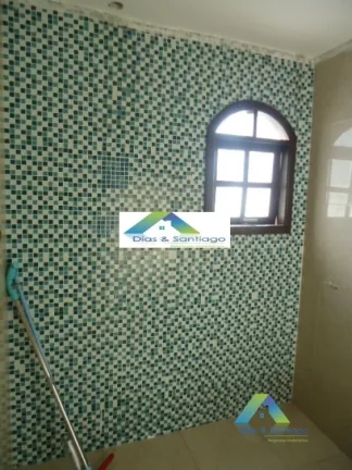 Imagem Sobrado comercial com 11 salas, 2 elevadores, cozinha , 6 banheiros, 2 vagas de garagem, portão eletrônico, sistema verisure e câmeras instalado.