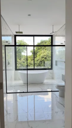 Imagem Imperdível: Casa de luxo em condomínio, 4 quartos e 3 suítes, no Parque Santa Márcia, Votorantim-SP - 400m² - 3 vagas.