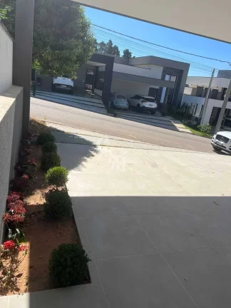 Imagem Casa Térrea com 170m em condomínio fechado