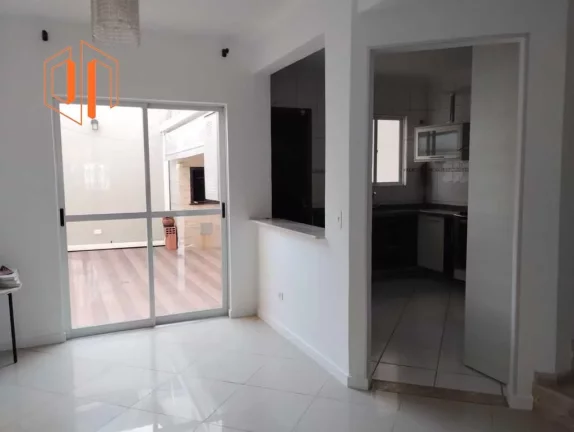 Imagem Sobrado para Venda em Curitiba, Boqueirão, 3 dormitórios, 1 suíte, 2 banheiros, 2 vagas