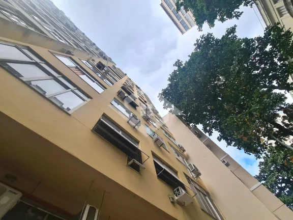 Imagem Apartamento de 1 Quarto para Venda em Copacabana com 33 m²