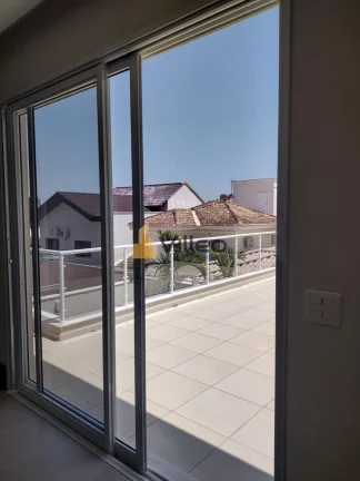 Imagem Descubra o privilégio de viver em uma residência de alto padrão com 612 m² de área privativa, l...