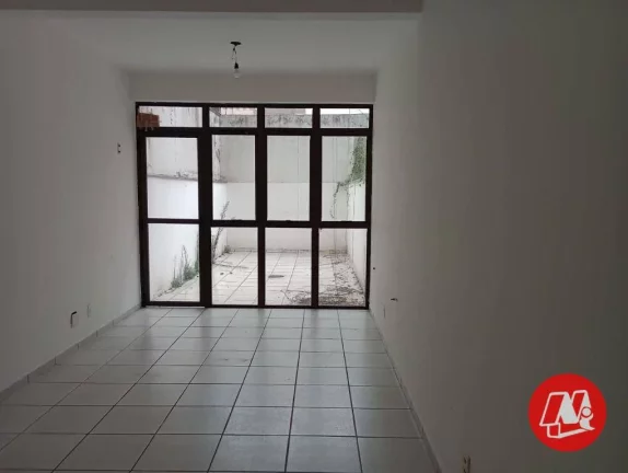 Imagem Sala comercial na Felipe Neri com área externa