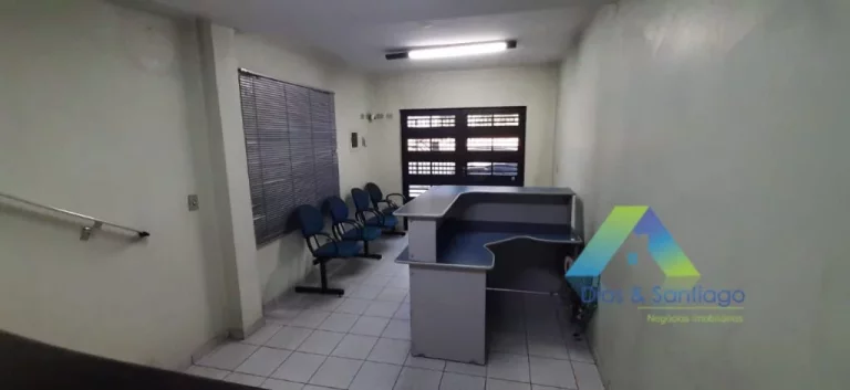 Imagem PLANALTO PAULISTA A POUCOS MINUTOS DA ESTAÇÃO DO METRO SÃO JUDAS, Casa comercial 300 metros, 2 vagas ótima localização e valor !!!!