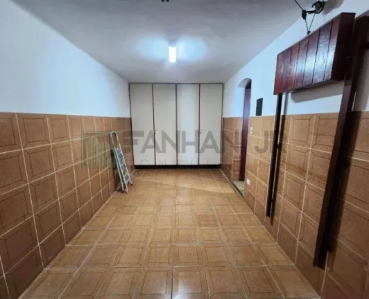 Imagem Casa de Luxo à Venda ou Locação em Jardim Paulista, São Paulo-SP: 3 quartos, 3 suítes, 3 salas, 5 banheiros, 4 vagas, 240 m².