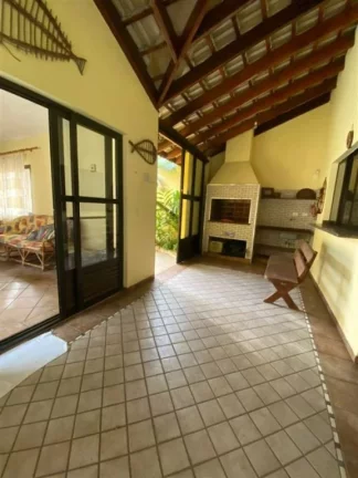 Imagem CASA COM 180 m² - -