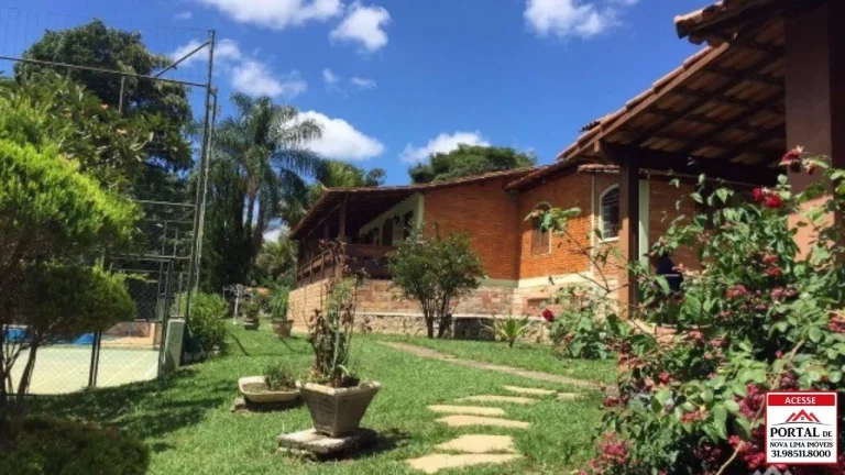 Imagem VENDO BELO SITIO EM ESMERALDAS, JUNTO AO CONDOMÍNIO IPÊ AMARELO. AMPLA ÁREA DE LAZER, PISCINA, SAUNA, QUADRA E LAGOA COM MUITO PEIXE