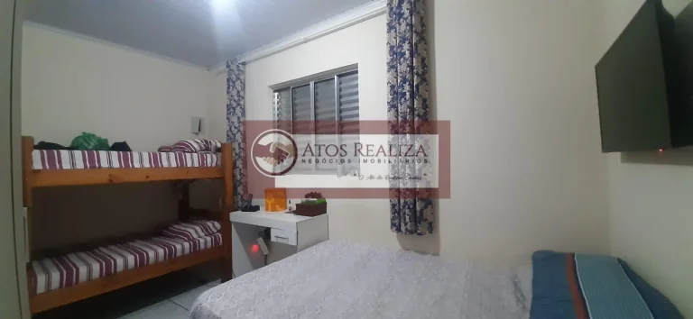 Imagem Grande oportunidade para investimento. Vendo casa para reforma, com um terreno de 210m² no jardim manacás, 400 metros da estação Grajaú da CPTM, casa com 2 Dormitórios, sala, cozinha, área de serviço, quintal, corredor lateral, 3 vagas de garagem,, churra