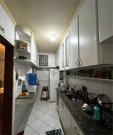 Imagem Apartamento à venda com 3 quartos no condomínio Ipê, São Paulo - SP