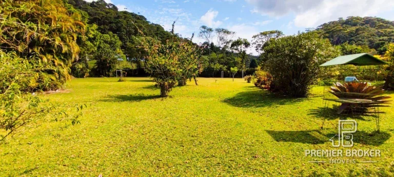 Imagem Casa com 5 dormitórios à venda, 620 m² por R$ 1.650.000 - Próximo a Albuquerque - Teresópolis/RJ