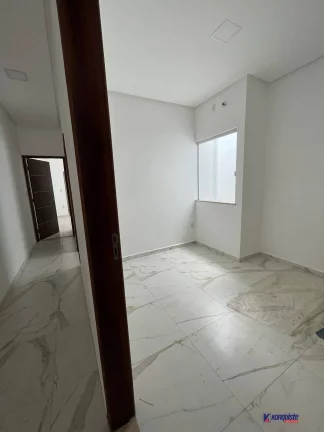 Imagem VENDO CASA 3/4 REFORMADA-PARQUE IPÊ