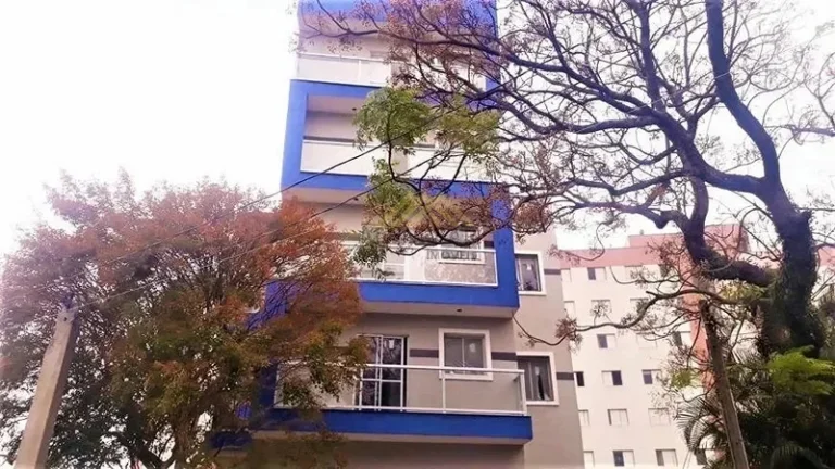 Apartamento de 02 Dormitorios á 600 metros da Estação