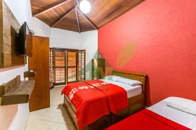Imagem Chácara em Condomínio à Venda Localizada no bairro Canedos em Piracaia