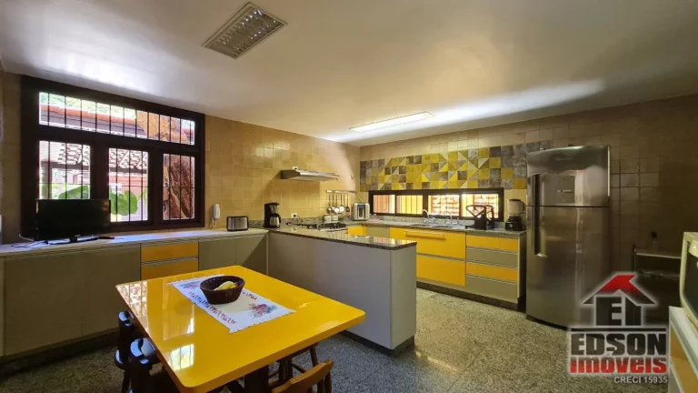 Imagem Magnífica casa com Piscina em Itacoatiara, Niterói - RJ