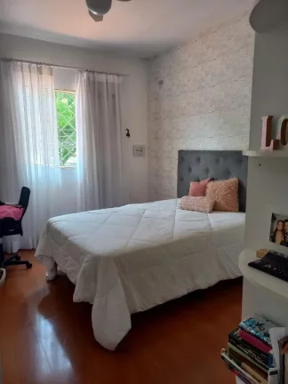 Imagem Sobrado com 3 dormitórios à venda, 260 m² por R$ 750.000,00 - Vila Figueira - Suzano/SP