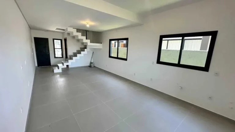 Imagem Casa com 3 dormitórios sendo 1 suíte e 1 vaga de garagem - Campeche, Florianópolis/SC