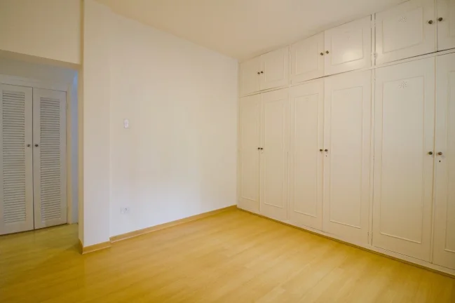 Imagem Apartamento 100M² Reformado, 2Q, 1 Suíte, 2 Banheiros, 1 Vaga, Salão de Festas e Salão de Jogos.