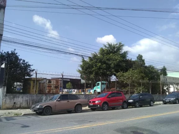 Imagem Terreno para alugar, 600 m² por R$ 8.705,25/mês - Vila Figueira - Suzano/SP