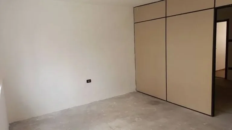 Imagem Casa para Salão e Apartamento no piso Superior comercial Centro S.A