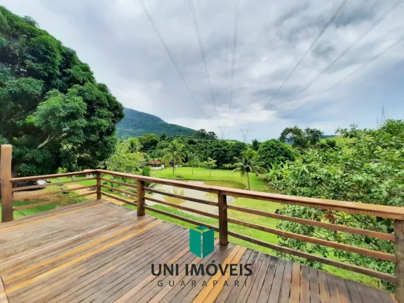 Imagem Chácara com 2 casas mais casa de caseiro, área de lazer, 10.000M² a venda na zona rural de Guarapari.