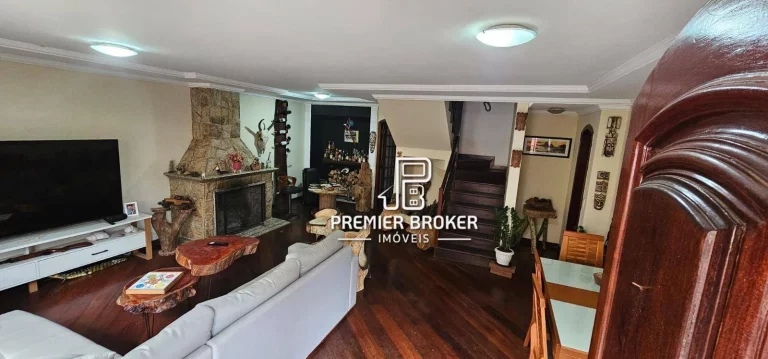 Imagem Casa com 5 dormitórios à venda, 100 m² por R$ 850.000,00 - Alto - Teresópolis/RJ
